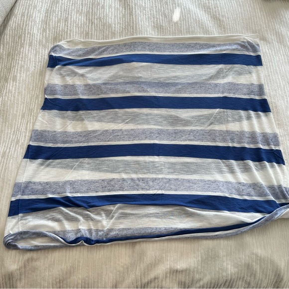 GAP Infinity Scarf - Picture 2 of 3